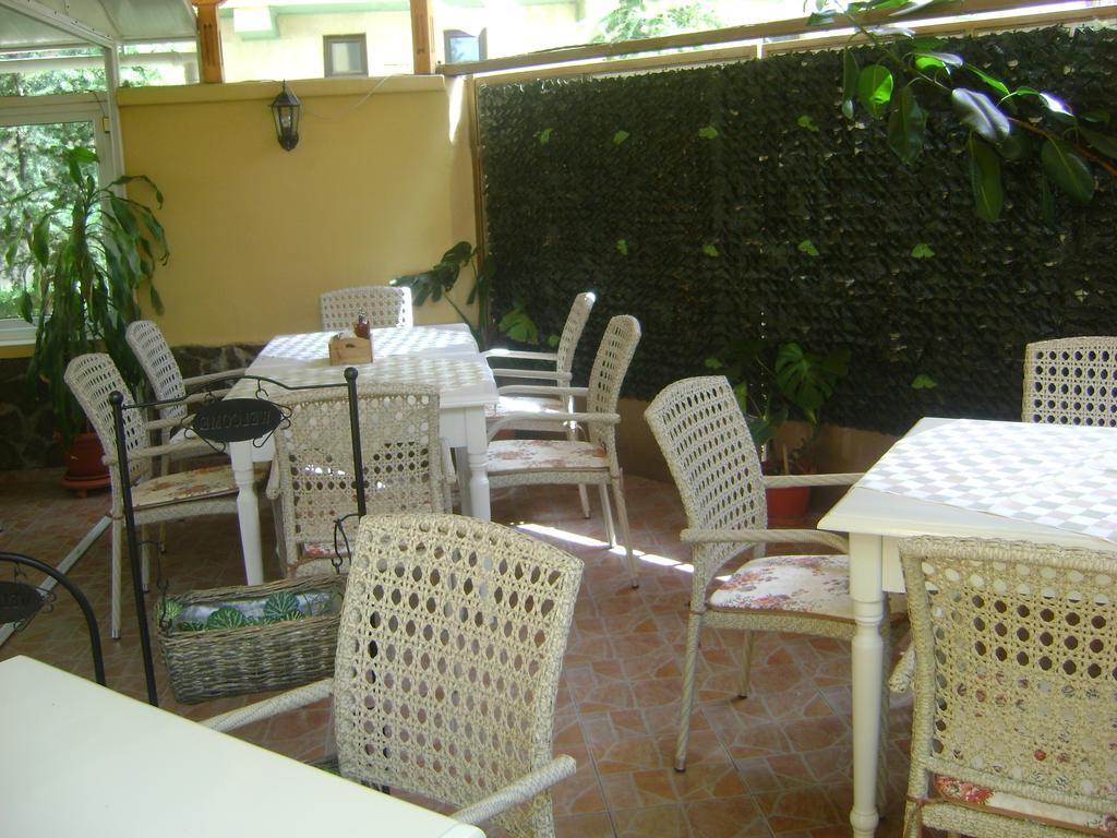 Family Hotel Diana Pomorie Exterior photo